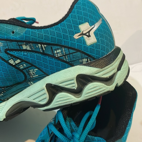 Mizuno Wave Inspire 10 Running Shoe Size 7 - Picture 6 of 14